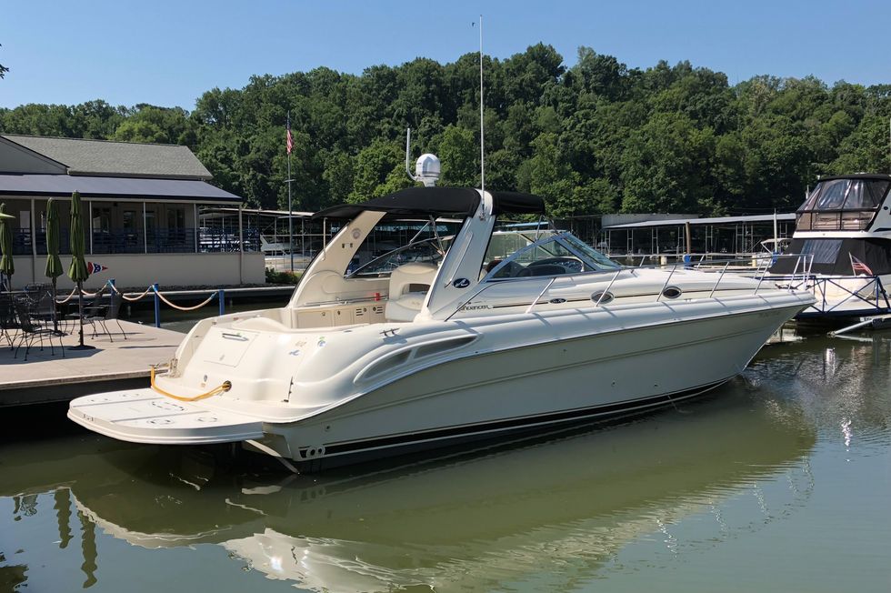 Explore Sea Ray Boats For Sale View This 2000 Sea Ray 410 Sundancer For Sale At Knoxville Yacht Sales Located In Knoxville Tn